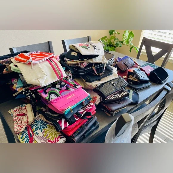 WALLET BAG MYSTERY BOX $35 - Picture 1 of 4